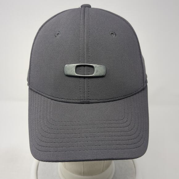 Oakley Fitted Baseball Cap Gray Medium Lightweight Vented Holes 6 Panel A-Flex - Picture 2 of 9